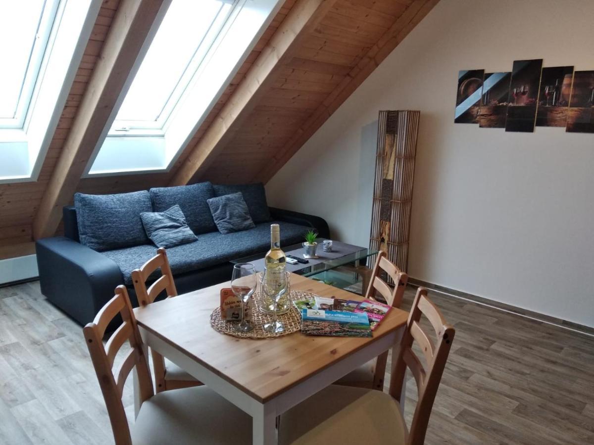 Appartement Le Miracle Rezidence Speicher ミクロフ エクステリア 写真